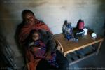 На фото, бытовые условия жизни племени масаев, Восточная Африка, республика Танзания