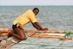 Африканский моряк из рыбацкого поселка на Занзибаре, фото
