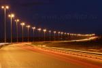 Освещение автомобильной дороги, ночное фото