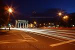 На фото, Московские ворота на площади Московские ворота в Санкт-Петербурге, при вечернем освещении