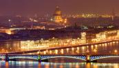 Ночной Санкт-Петербург с верхней точки фотосъемки, вид на реку Неву, Троицкий мост, Исаакиевский собор и Александровскую колонну (Александрийский столп)