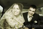 Лицо невесты закрыто фатой, фотография Владимира Григорьева, телефон  909-27-32, СПБ