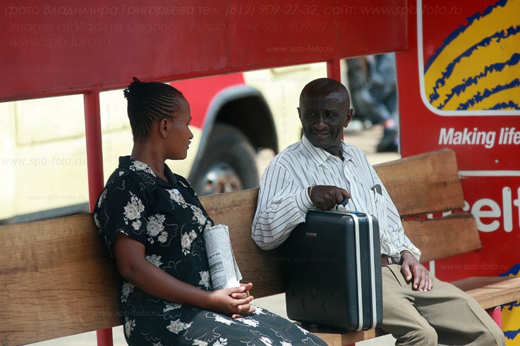 Автобусная остановка в Танзании