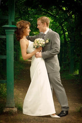 Свадьба в Верхнем парке Петергофа