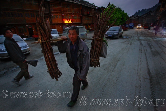 Ночная жизнь в деревне Чжаосин (Zhaoxing, Qiandongnan, Guizhou, China)