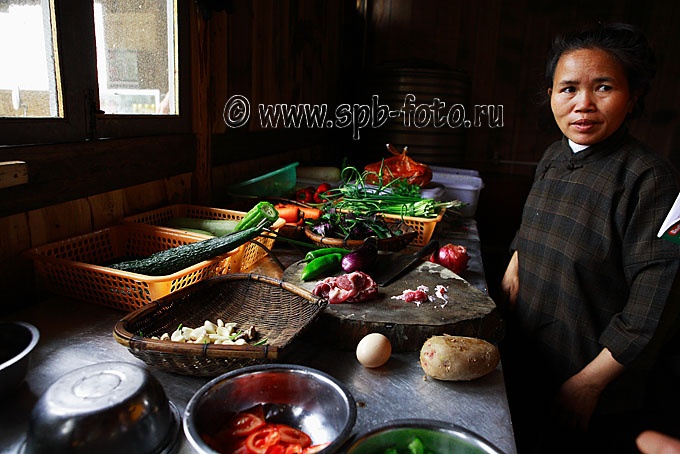 Китайская кухня Южного Китая, фоторепортаж с кухни Мяо
