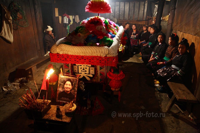 Похороны в Юго-Западном Китае, Zengchong Dong Village (&#22686;&#20914;)