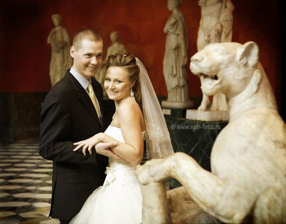 Жених и невеста в зале Диониса, Нового Эрмитажа, фото