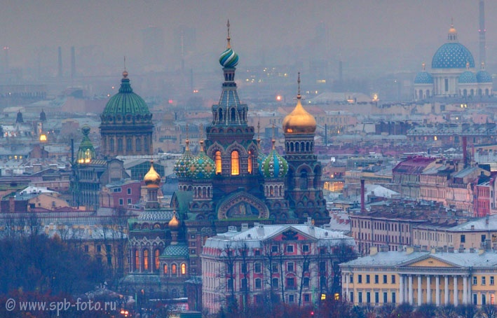 На фото: Санкт-Петербург с верхней точки съемки