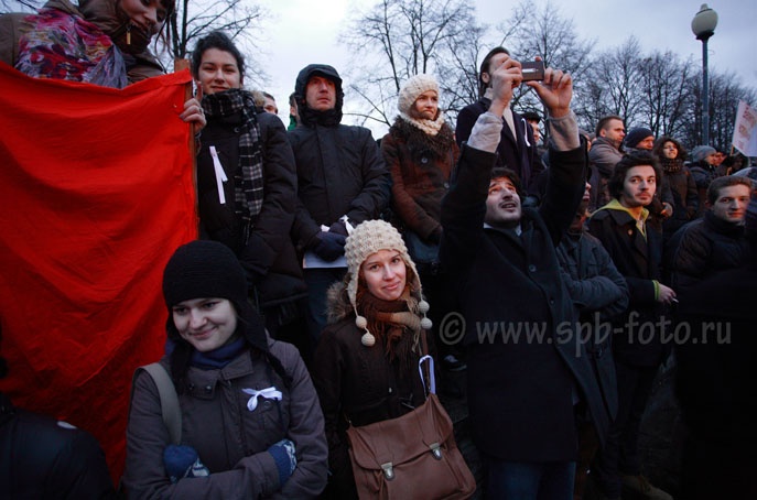 Белые ленты – новый символ протестного движения в России