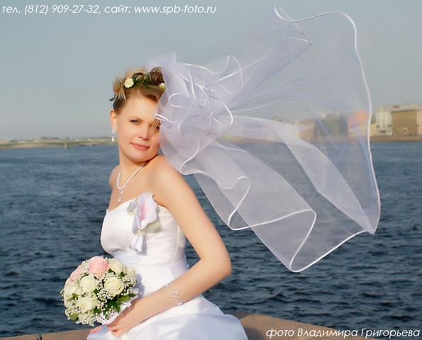 Невеста на стрелке Васильевского острова
