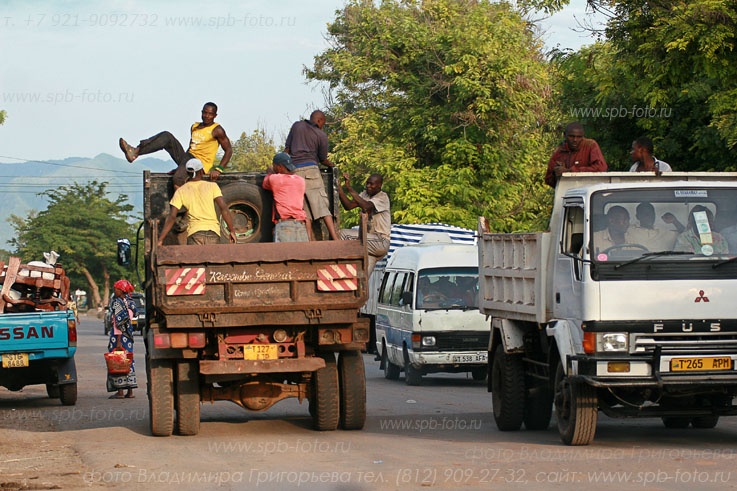 Дорожное движение в Танзании